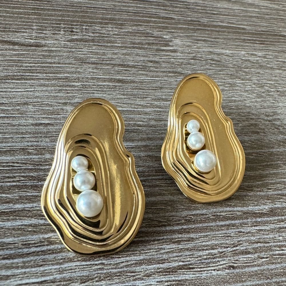 Anthropologie Gold and Pearl Earrings - Picture 2 of 4